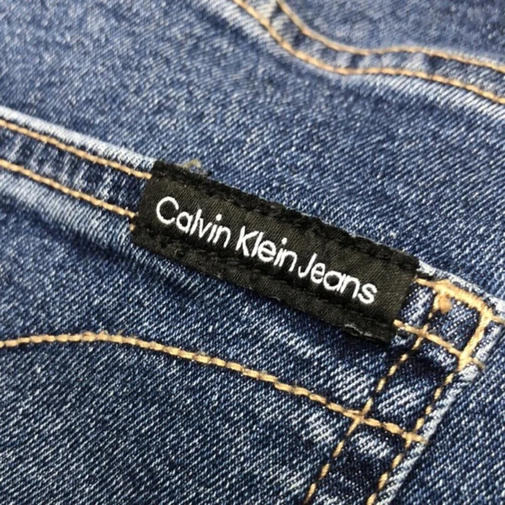 LIKE NEW CALVIN KLEIN VINTAGE HIGH-RISE FLARE JEANS 8/29x28 ⭐️
